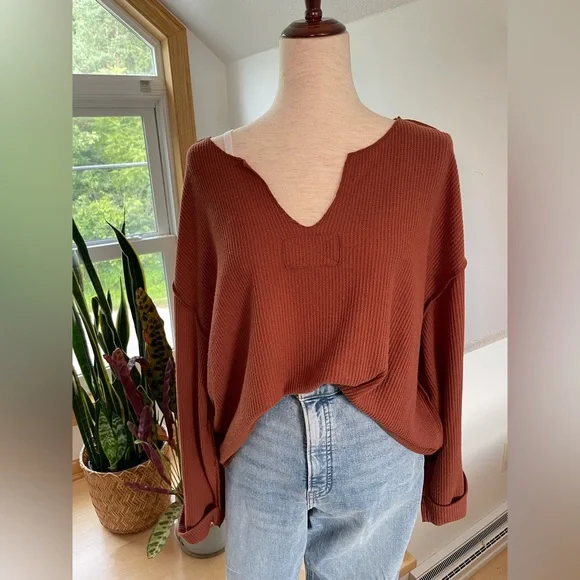 Altar’d State : Rust V-Neck Thermal Knit Top - Picture 2 of 7